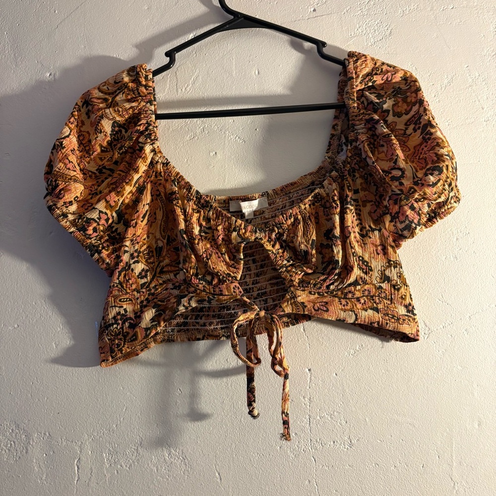 Olivaceous Floral Puff Sleeve Tie Front Crop Top Size Large